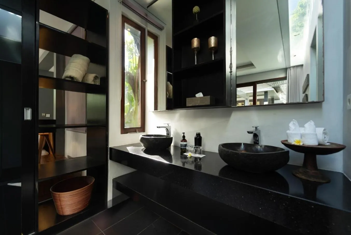 The Black Pearl - The Best 1Br Villa In Seminyak